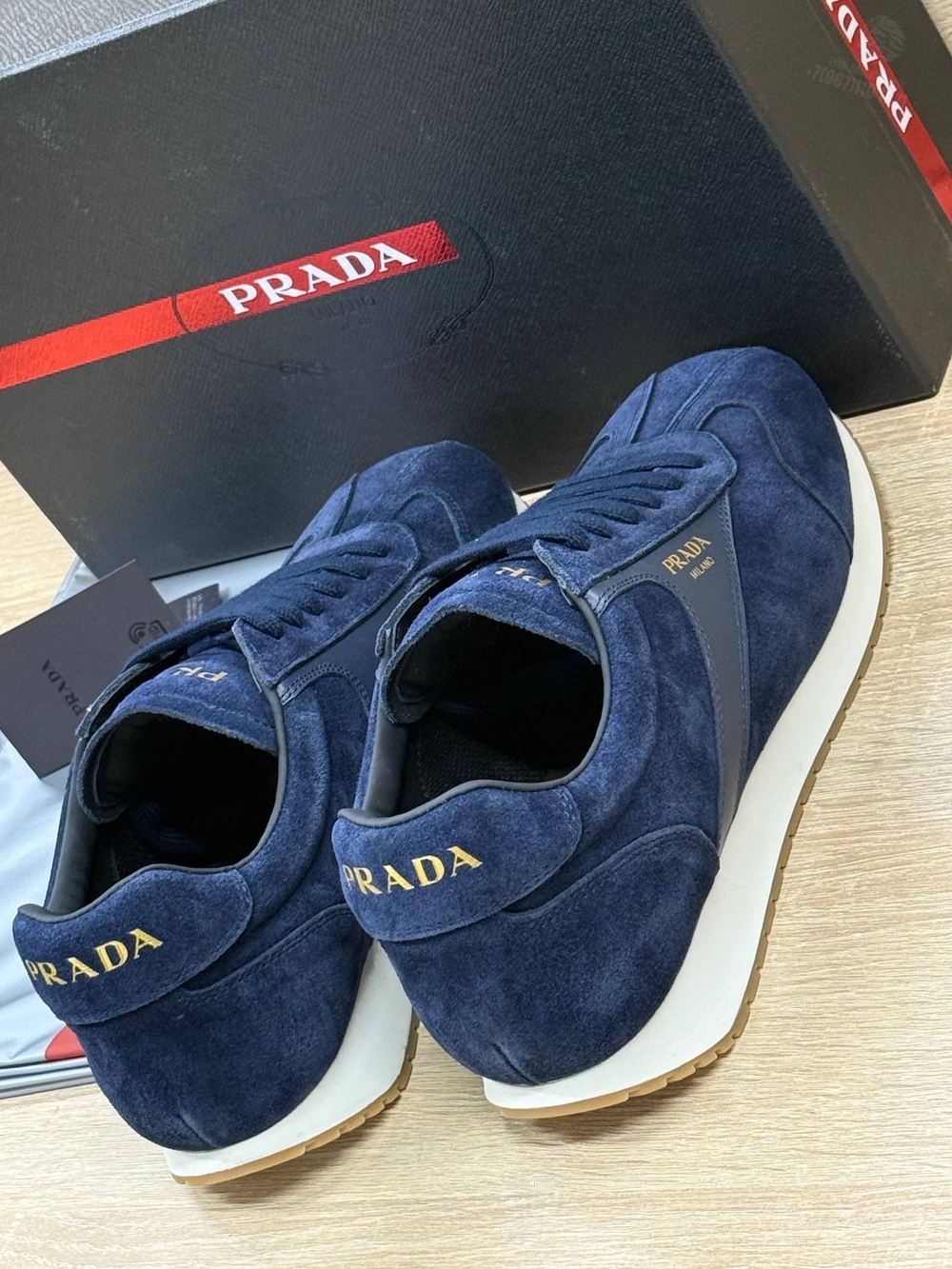 Кроссовки Prada