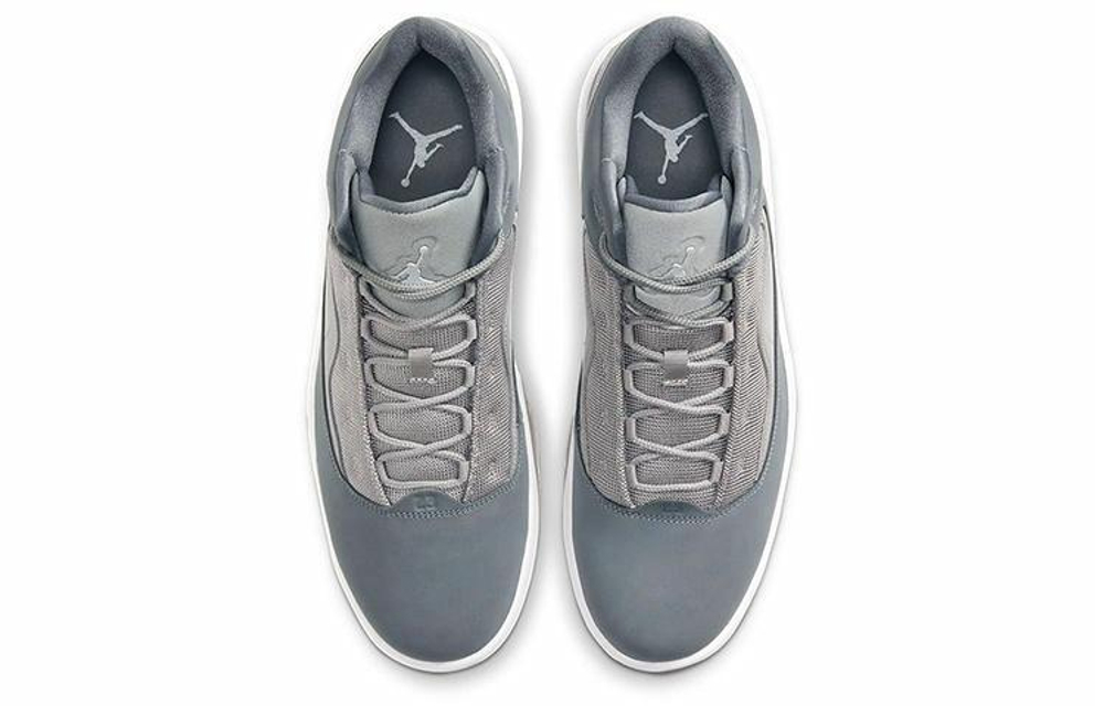 Кроссовки Jordan Max Aura 2