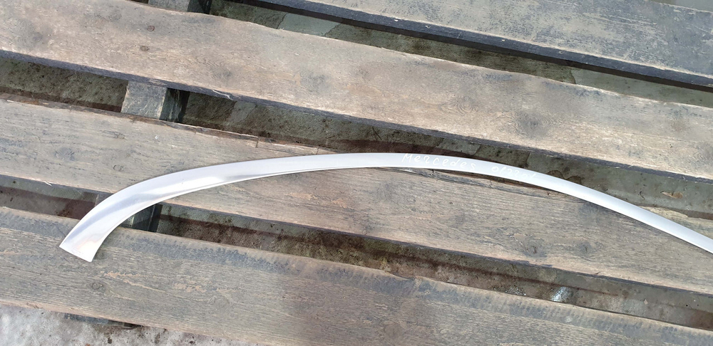 Молдинг двери задней правой Mercedes C (W205) 14-23 Б/У Оригинал A2056900480