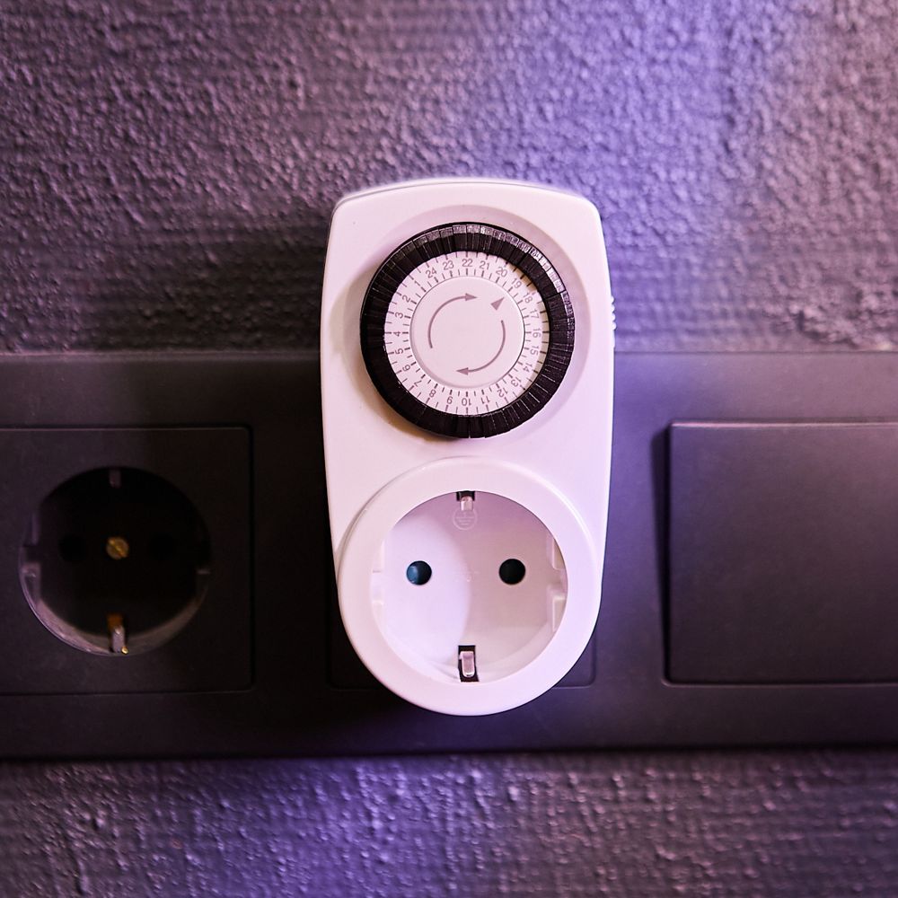 UST-M10 WHITE Таймер механический с розеткой. 220В. 12-24ч. 3500Вт. ТМ Uniel