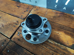 Ступица задняя Toyota Auris 1 (E150), Corolla (E150), Corolla (E180)  Новое  9400090