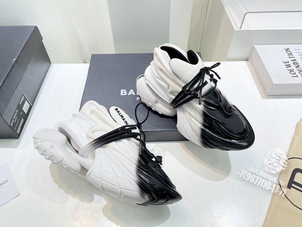 Кроссовки Balmain