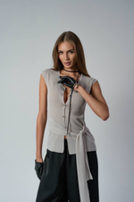 Блуза из невесомой ткани на пуговицах