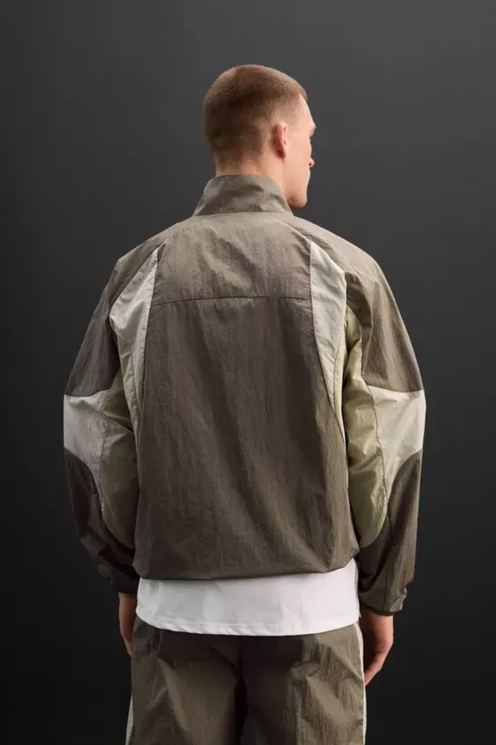 ZARA КУРТКА В СТИЛЕ КОЛОР-БЛОК ИЗ ВЫСОКОТЕХНОЛОГИЧНОЙ ТКАНИ, ПЕСОЧНЫЙ