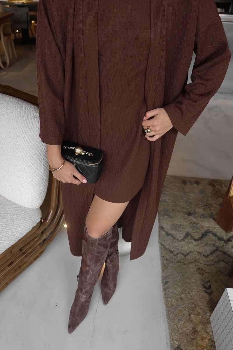 Платье из фактурного трикотажа мини шоколадное