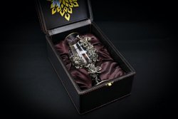 Бокал для вина "Цветочная фантазия" в подарочном футляре с художественным оформлением