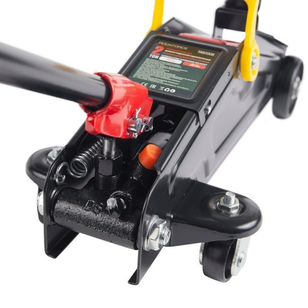 Домкрат подкатной гидравлический 2т (h min 135мм, h max 300мм) RockForce##Rock FORCE RF-TA82008