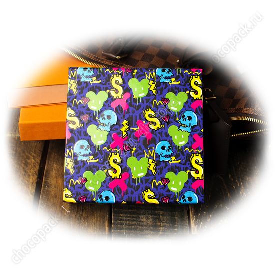 Упаковка с магнитным клапаном для 16 шоколадных конфет. Микки