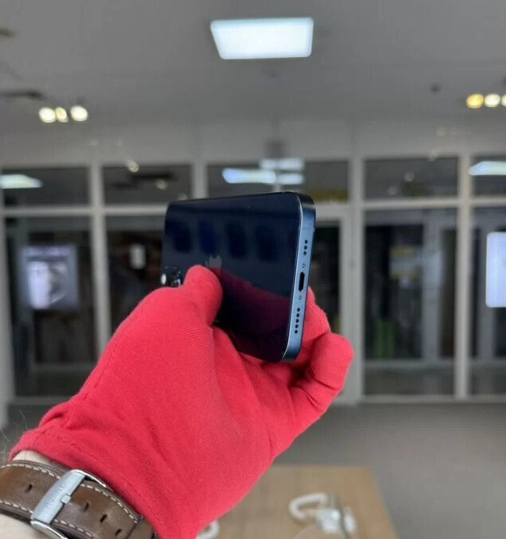 iPhone 13, 256 ГБ б/у