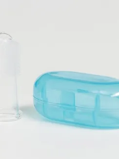 Детская зубная щетка, прорезыватель - массажер на палец, силиконовая, в контейнере, на палец от 3 мес.