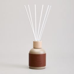 ДИФФУЗОР АРОМАТИЧЕСКИЙ "LEATHER" FRESH SOOTHING 150 МЛ