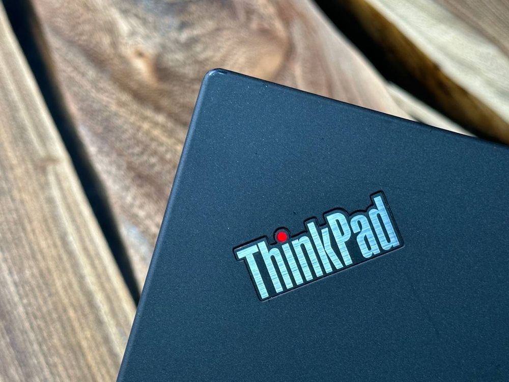 15.6" Ноутбук Lenovo ThinkPad T560 (1920x1080, Intel Core i5-6300U, RAM 8ГБ,SSD 256ГБ, Intel HD Graphics 520, Win 10Pro)