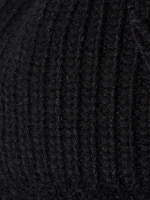 Черная шапка для девочки на осень