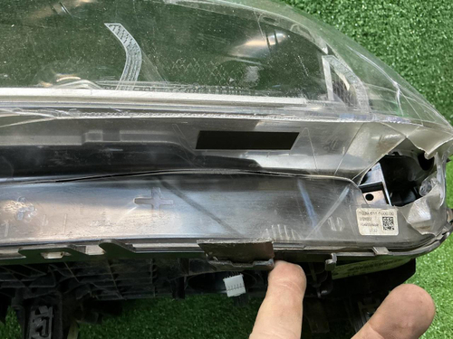 Битая Фара левая BMW 5er G30 (17-20) Adaptive LED