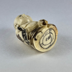 Статуэтка нэцкэ Хотей (богатство и веселье)