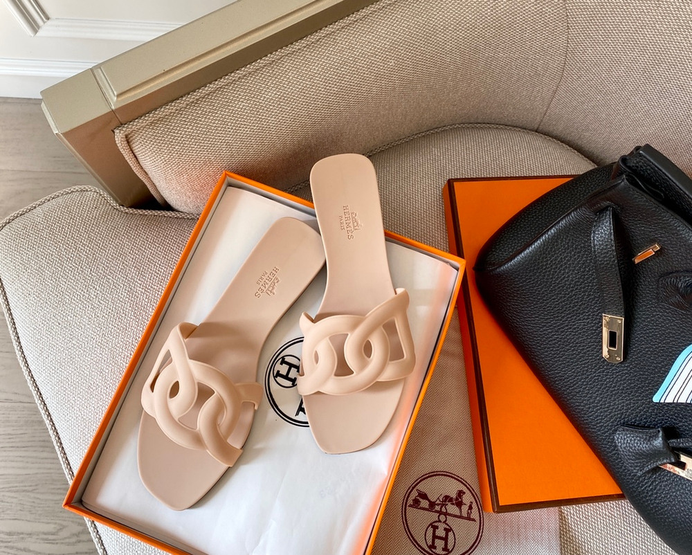 Hermes Aloha Sandal