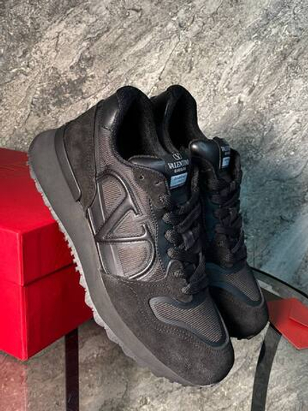 Кроссовки Valentino