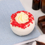 Бомбочка для ванны Пралине с маслом ши и ароматом клубники со сливками - 150 гр.