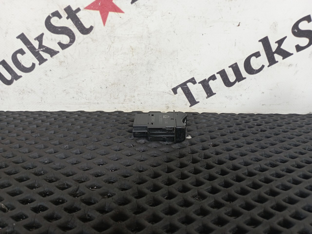 Кнопка аварийной сигнализации