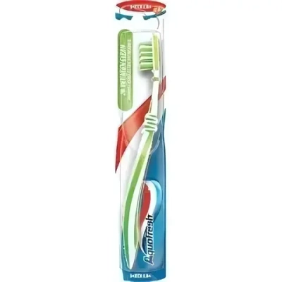 Зубная щетка AQUAFRESH In-between Clean средняя 757779