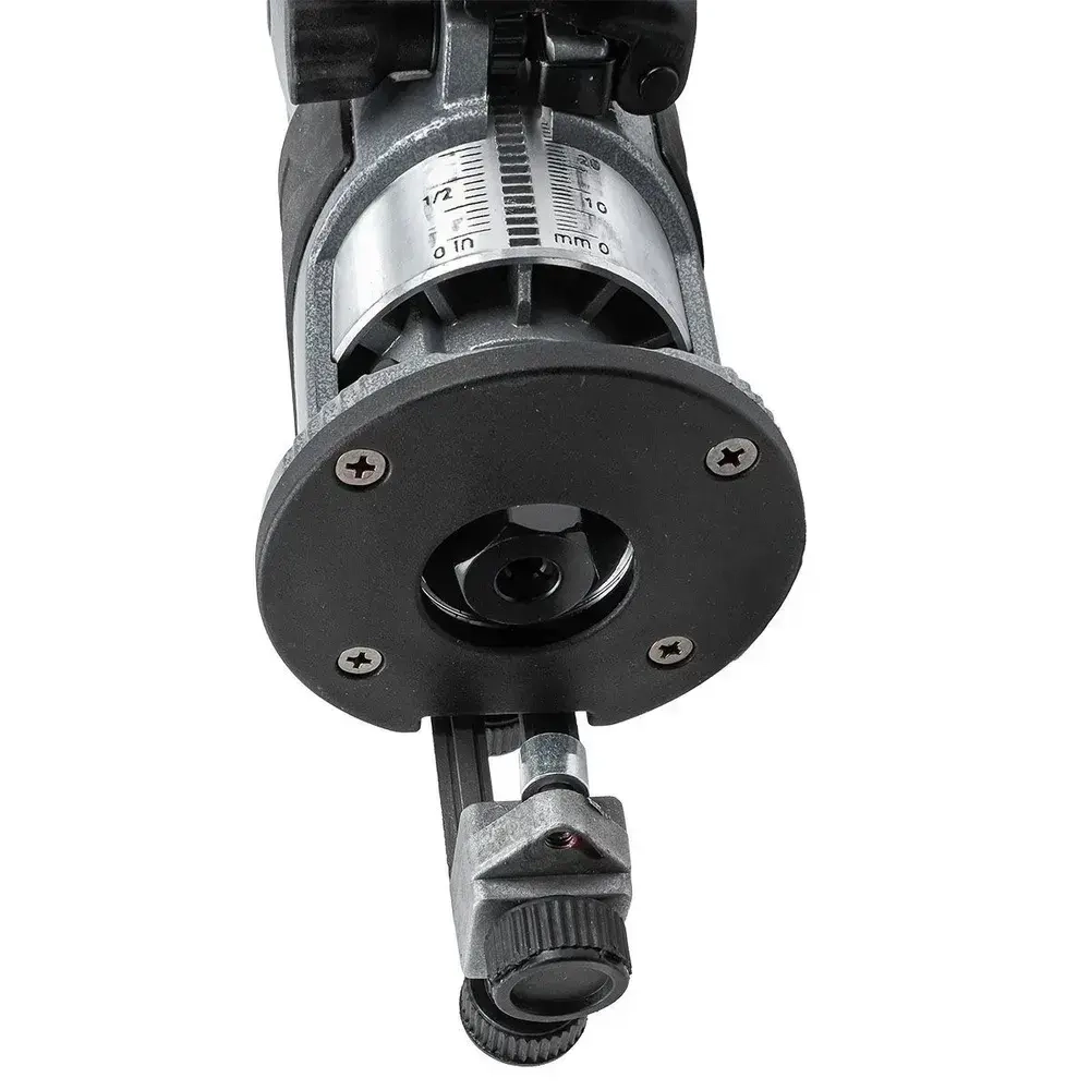 Фрезер ручной ROCKFORCE 710Вт / 13000-33000 об/мин / ход фрезы 36мм