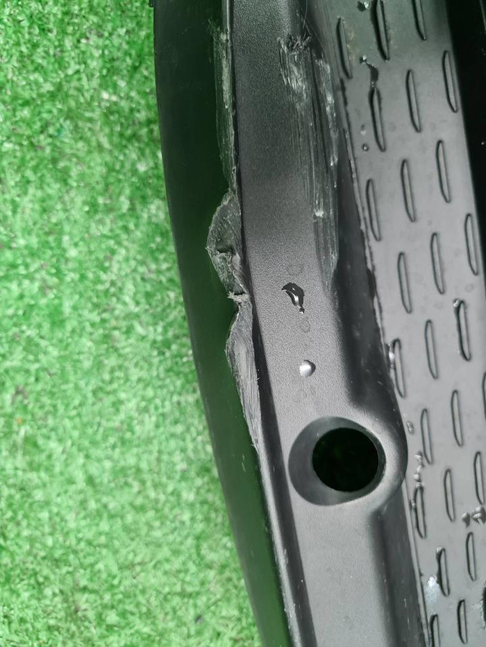 Решетка бампера LH Mercedes C w206 (21-нв) AMG