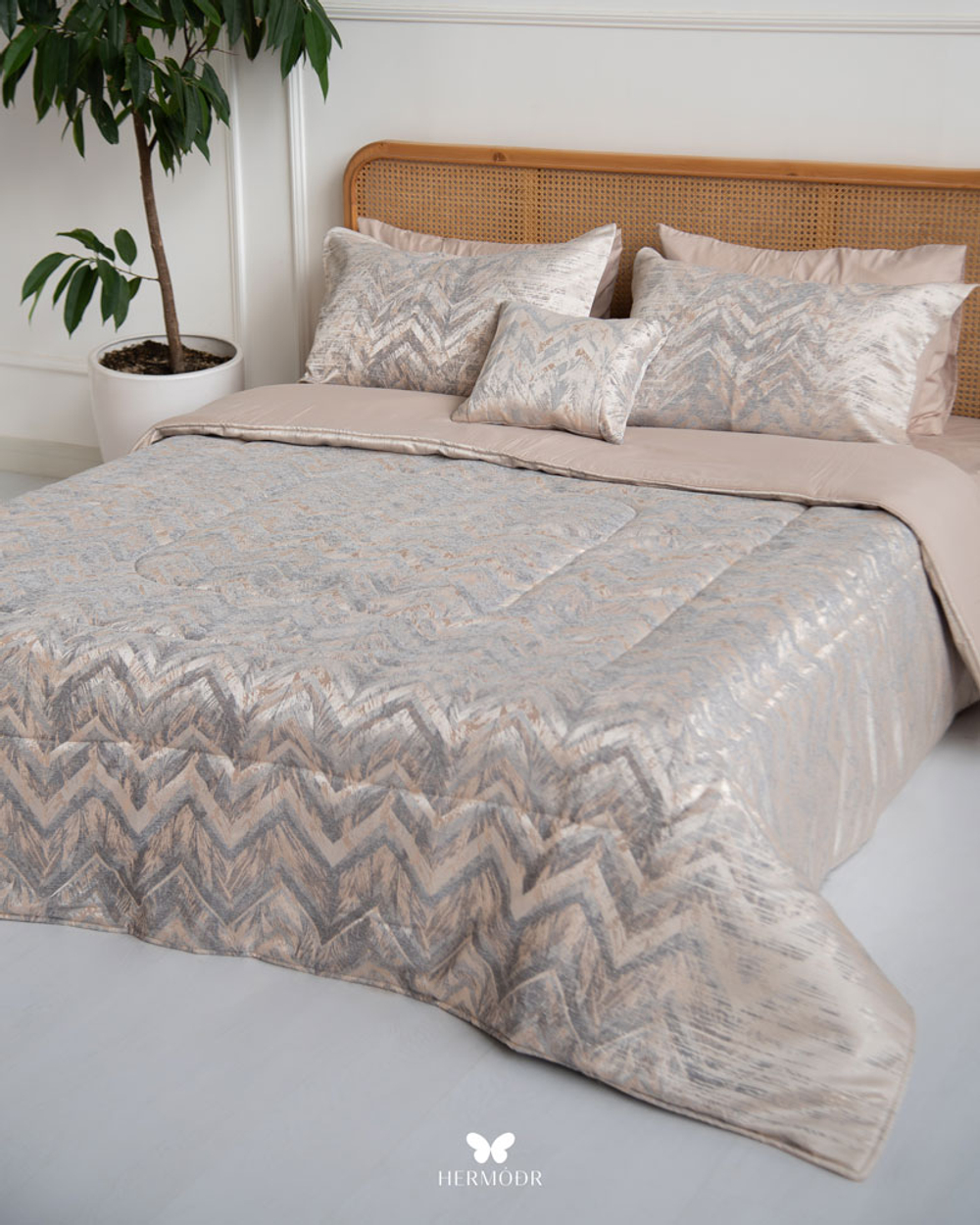 Комплект постельного белья двуспальный Rio Grand Mono Hermodr 7 предметов 130220286 Иран