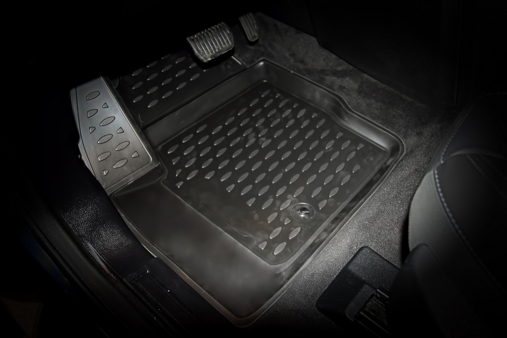 Коврики Standard, 3D в салон LAND ROVER Freelander 2, 2013- , 4 шт. (полиуретан, чёрные) Element.NLC.3D.28.15.210