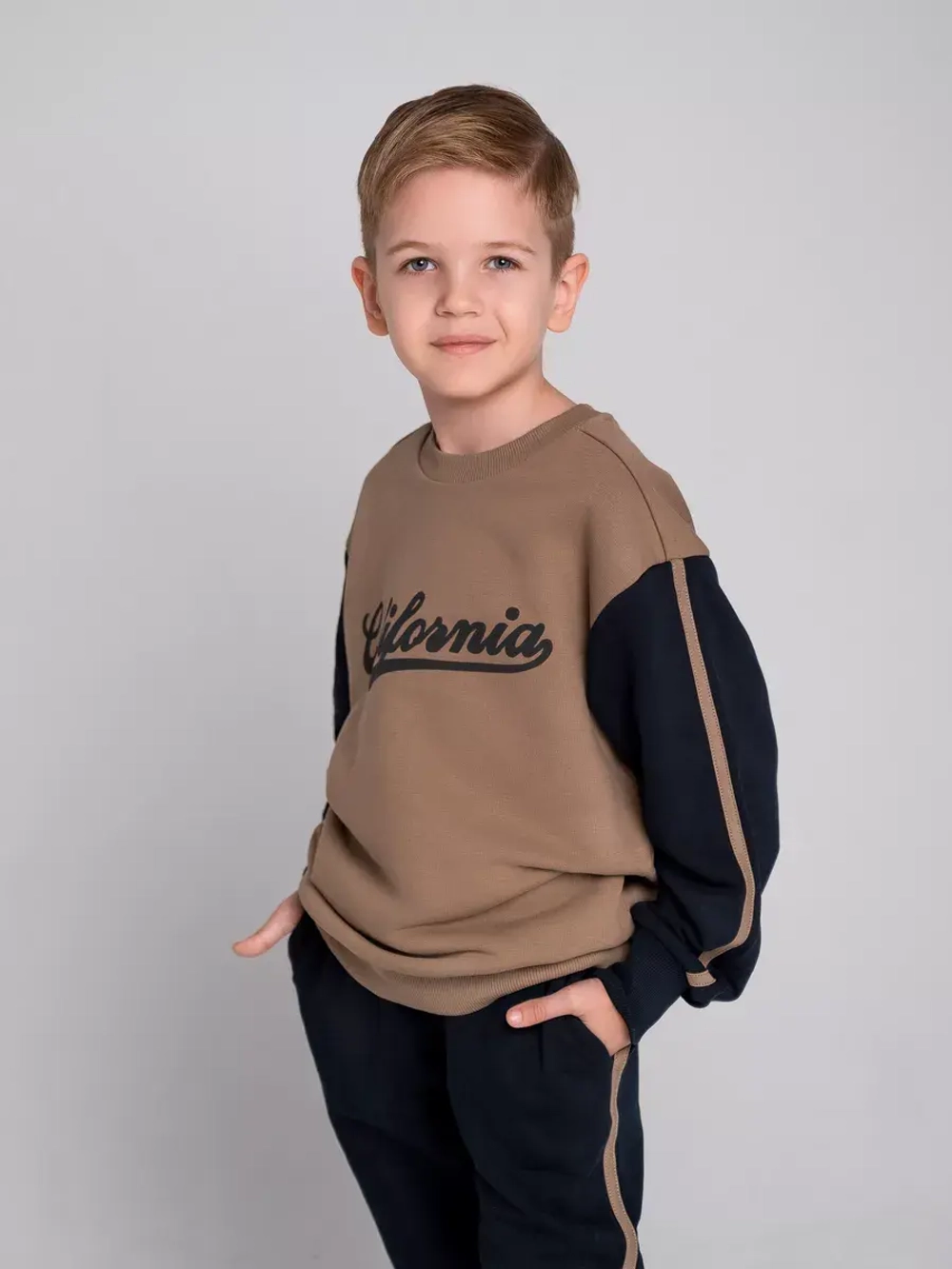 Спортивный костюм для мальчика в школу