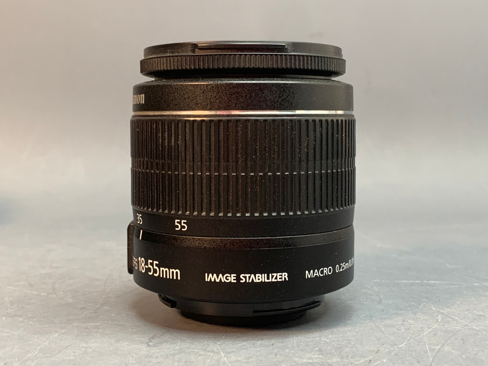 Canon 600D kit 18-55mm 3.5-5.6 IS ll 13.000 кадров