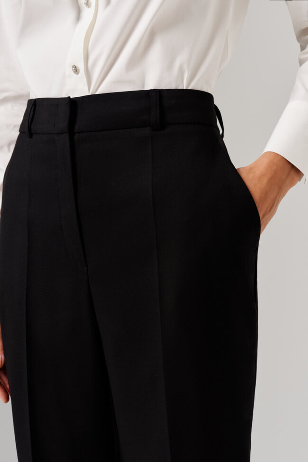 31102 Брюки женские (черный)