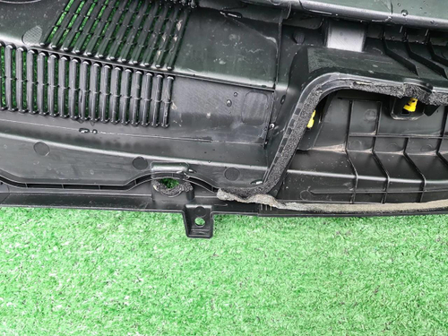 Жабо Geely Coolray (2019-2024)