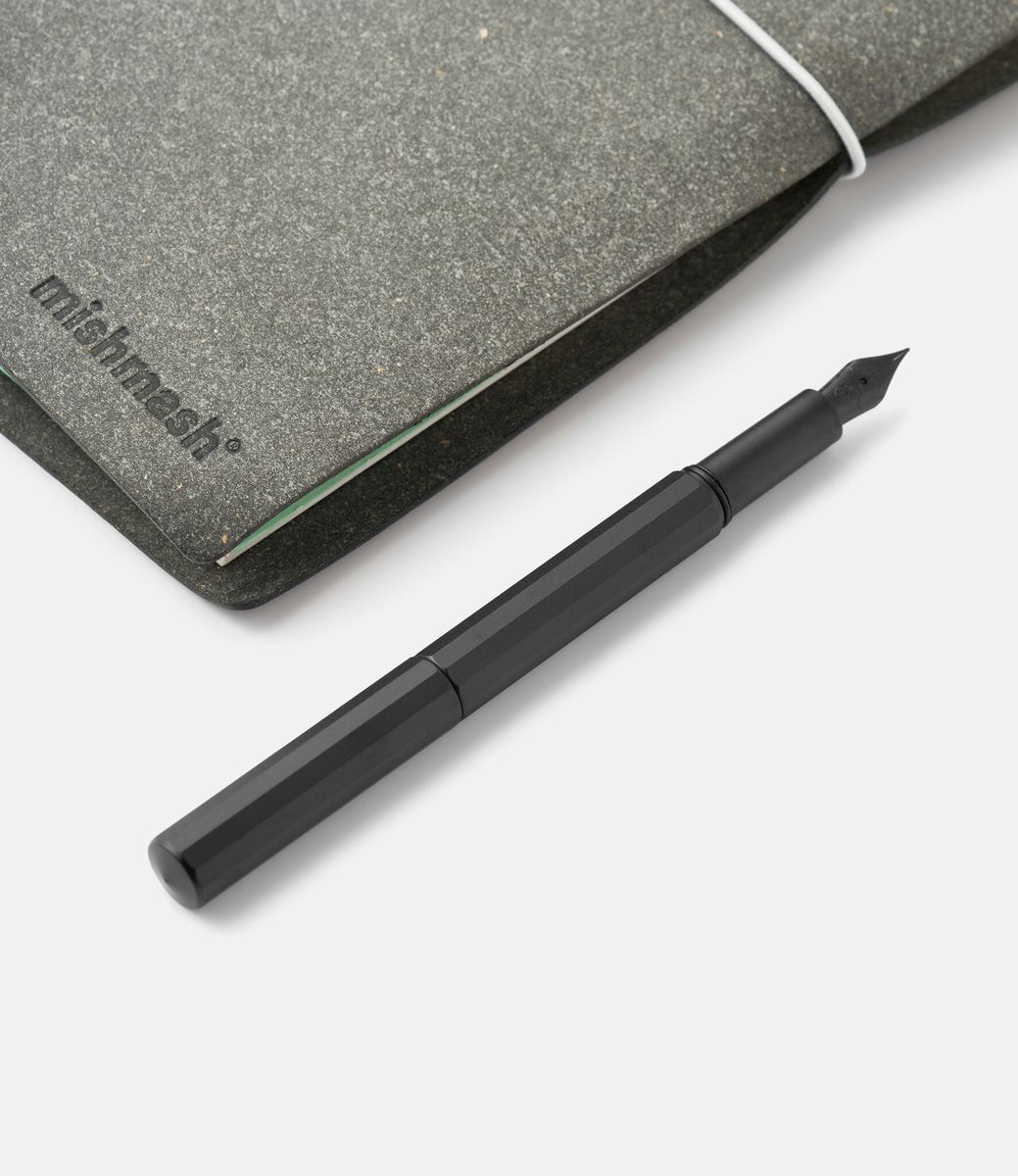 Ensso XS Fountain Pen Black Aluminum — перьевая ручка из алюминия