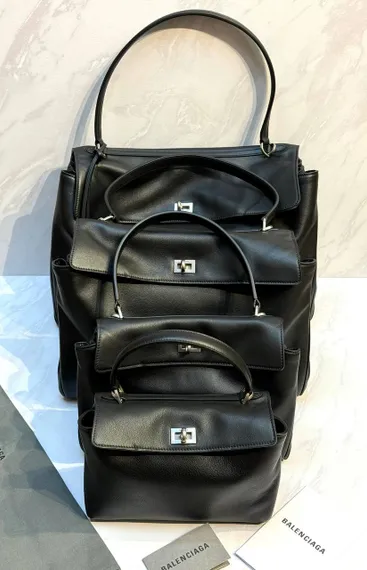Сумка BALENCIAGA RODEO HANDBAG черный
