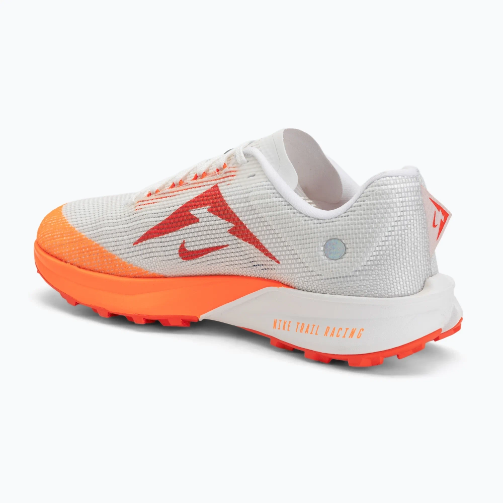 Кроссовки для бега Nike Kiger 10 white/photon dust/total orange/black