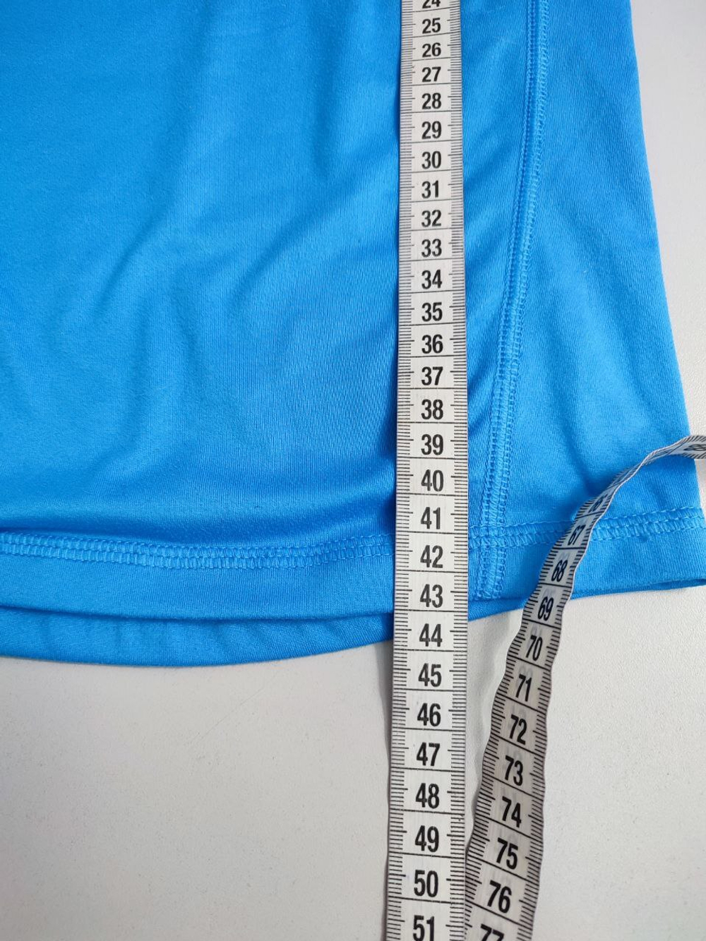 Футболка голубая красивая на 5 лет