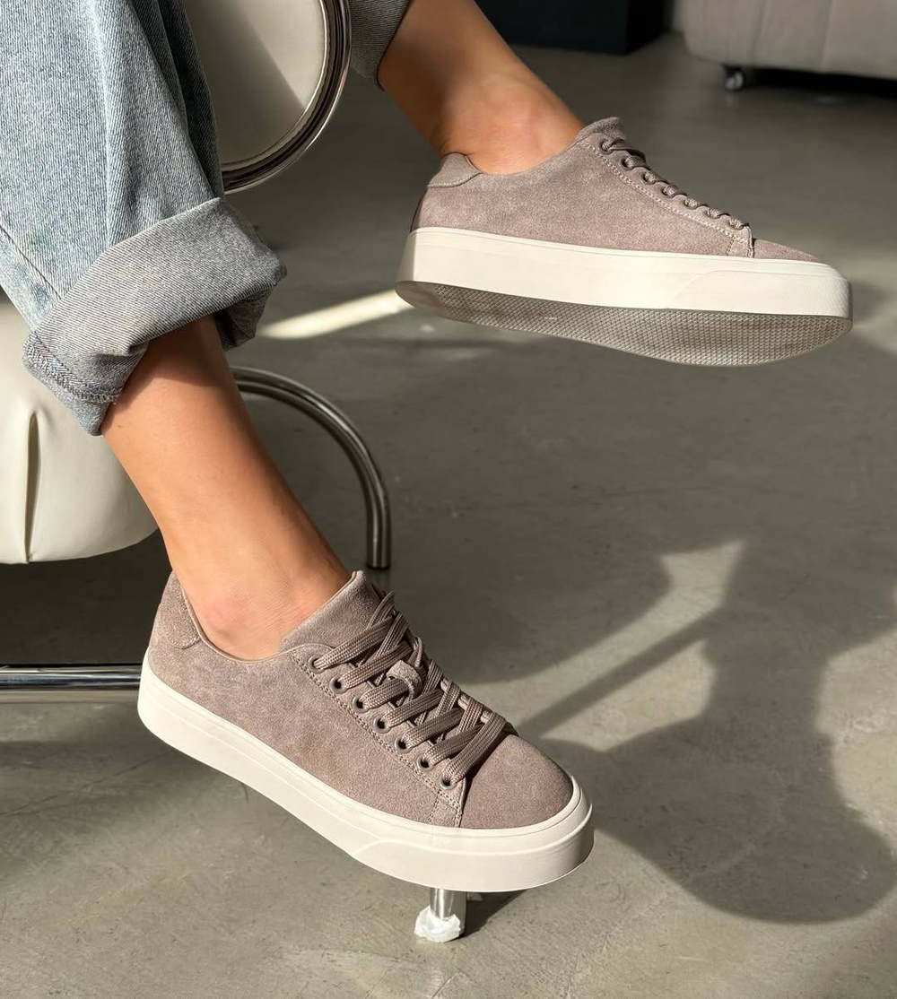 Кеды из натуральной замши