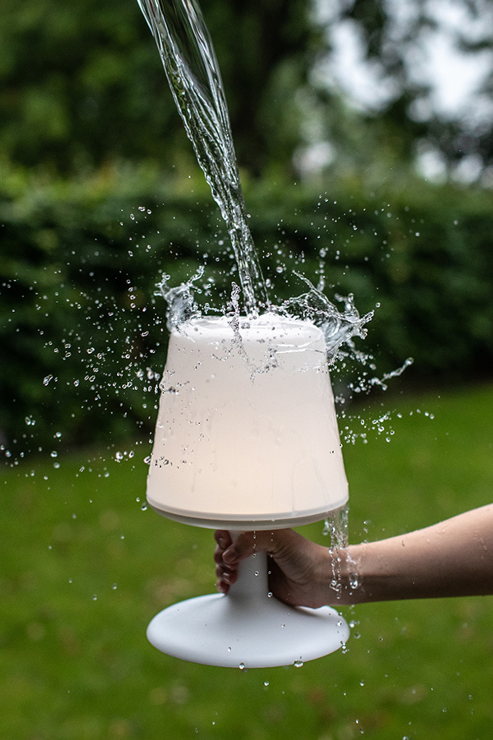 Лампа настольная light to go, белая