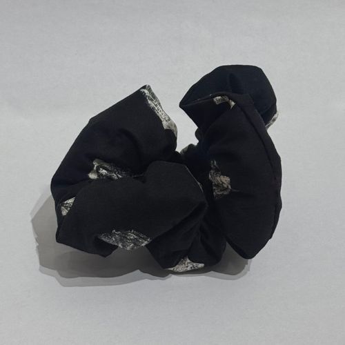 Резинка для волос Girls and Women Scrunchy Puffered Black Alkonost