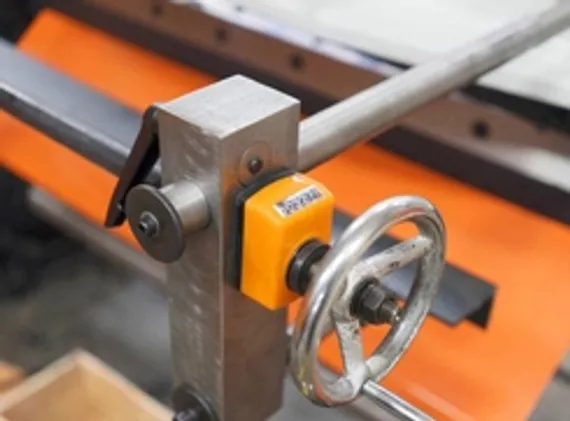 Электромеханическая гильотина Stalex Q11-4x2550NC