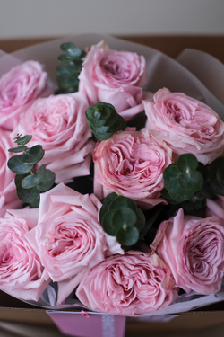 Моно из 11 пионовидных роз Охара