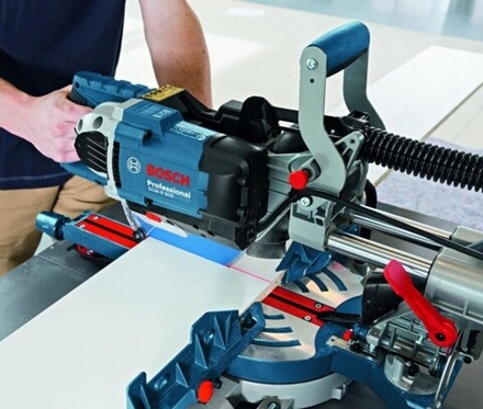 Пила торцовочная сетевая BOSCH GCM 8 SDE 0601B19200