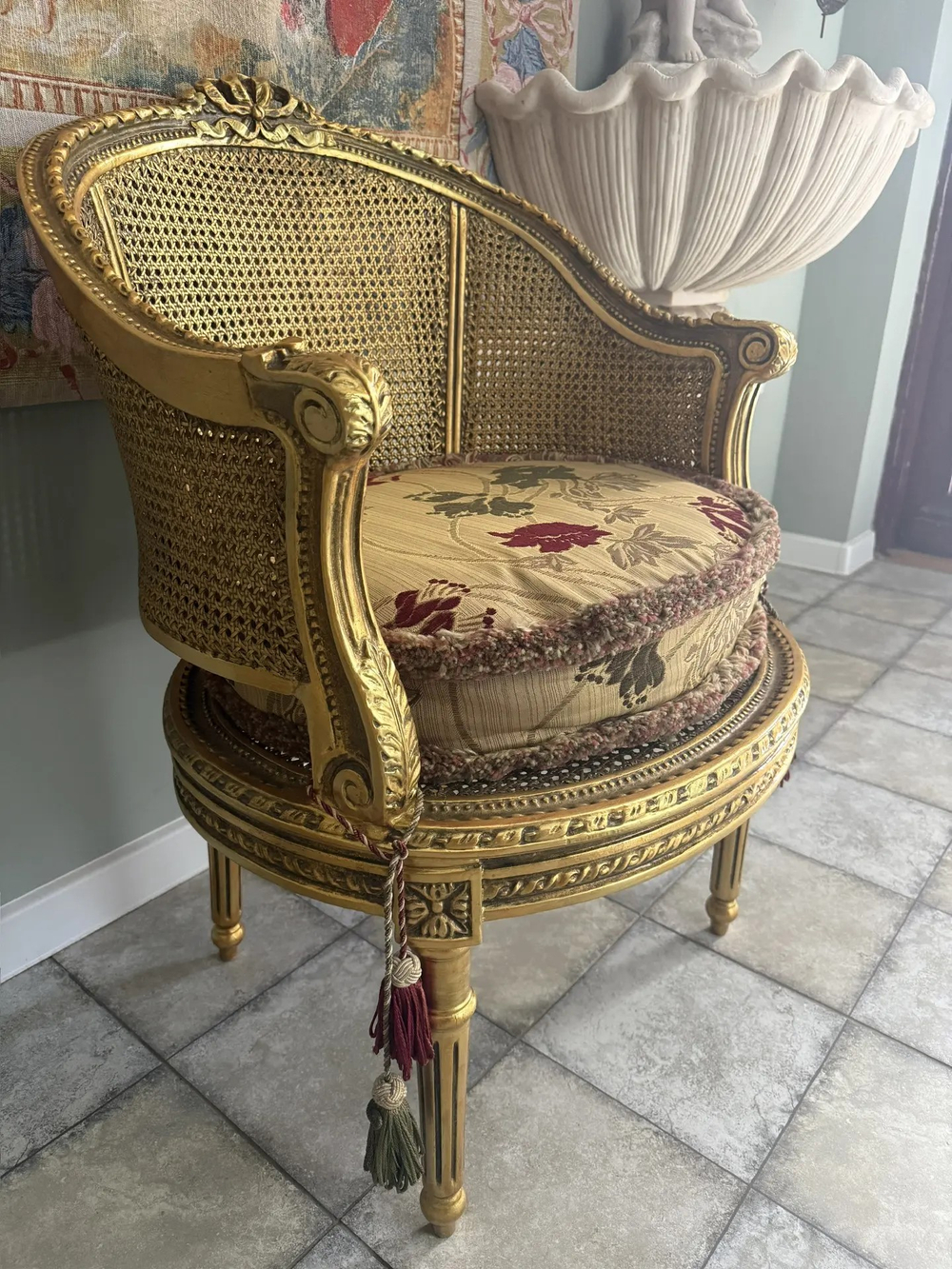 Парные кресла