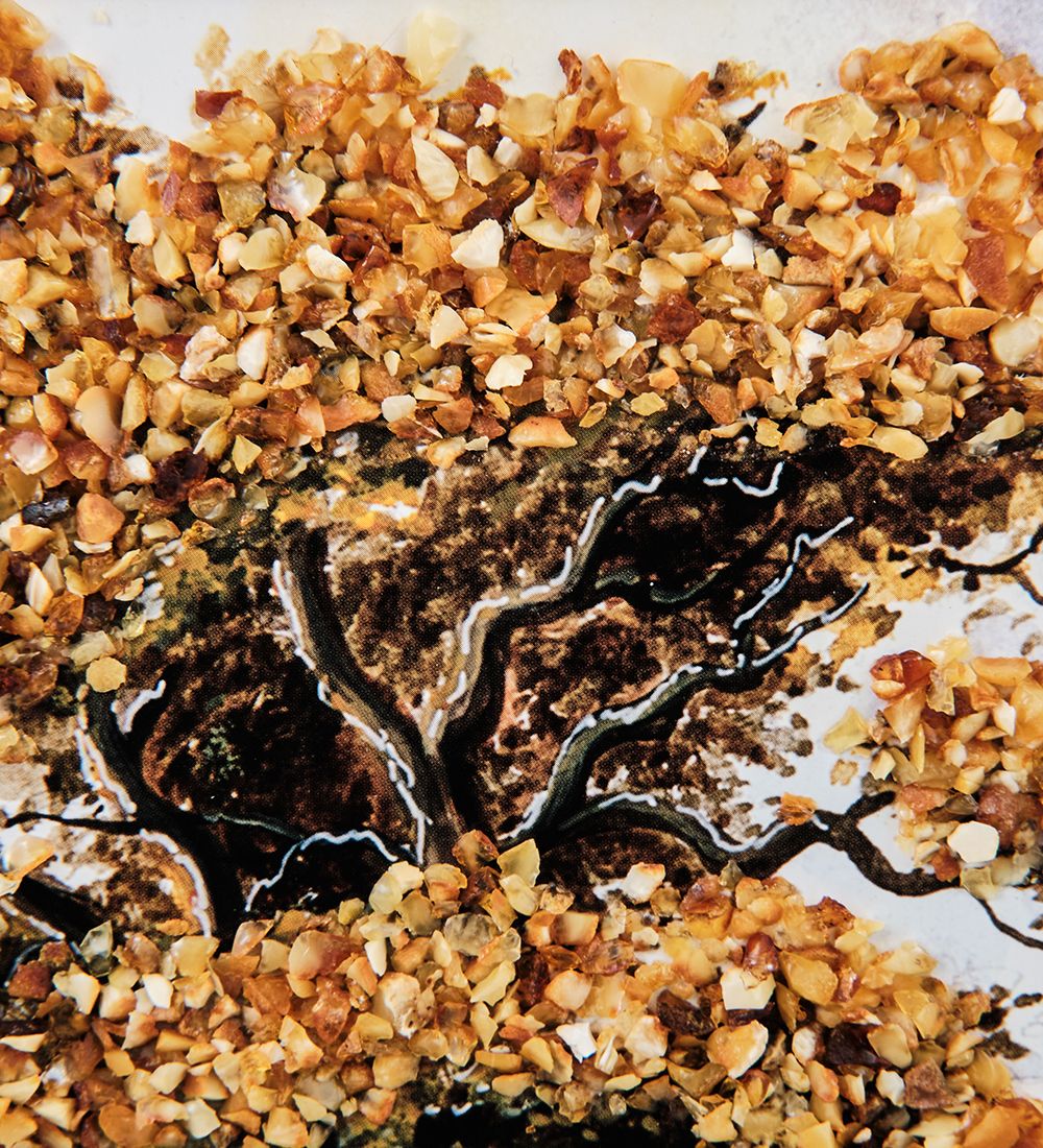 AMB-01/79 Картина «Ручей в золотом плену» (с янтарной крошкой) пласт.рамка 33х42см