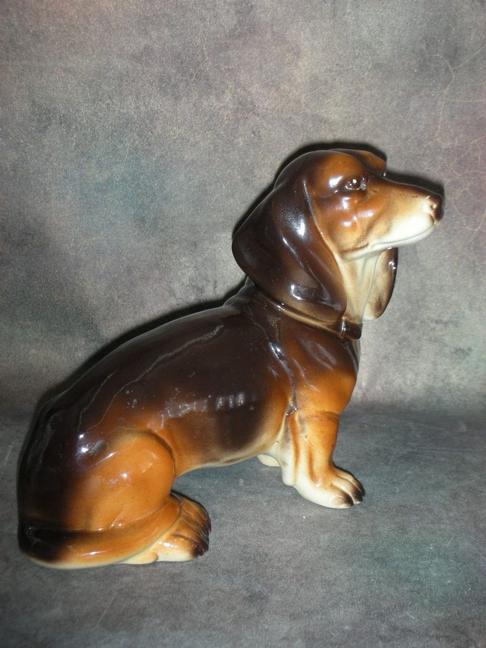 Статуэтка. Фарфор. Собака Такса. Sitzendorf. Германия