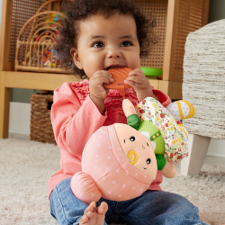 Fisher-Price - Мягкая кукла с колокольчиком + прорезыватель / артикул HXK44 / GTIN 194735231904