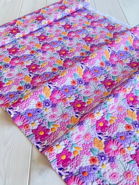 ИМИТАЦИЯ ЦВЕТОЧНОЙ ВЫШИВКИ, малиновые цветы. 100% хлопок Handmade Fabrics 3