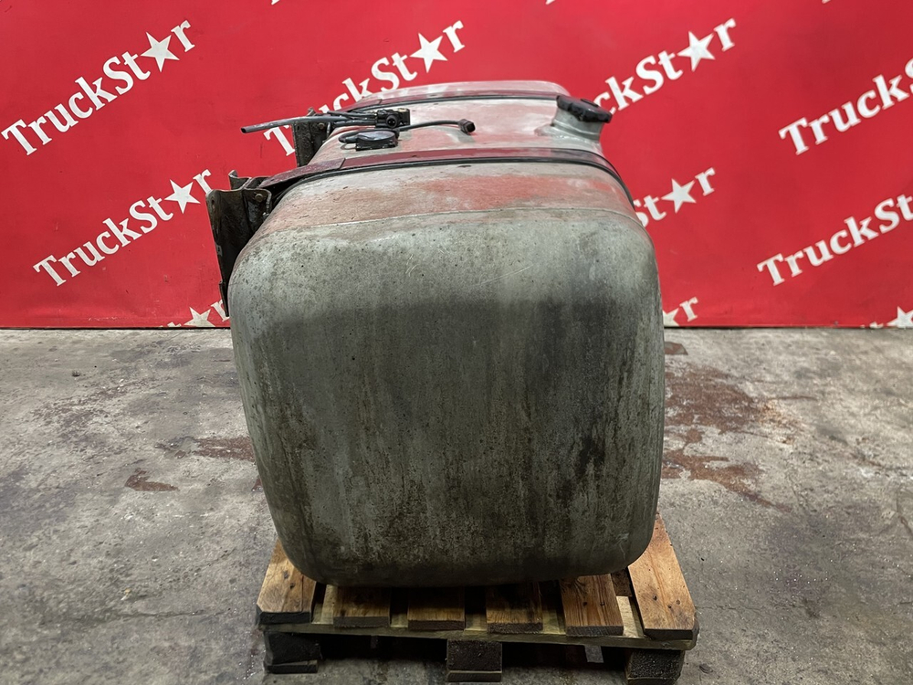 Бак топливный 650L