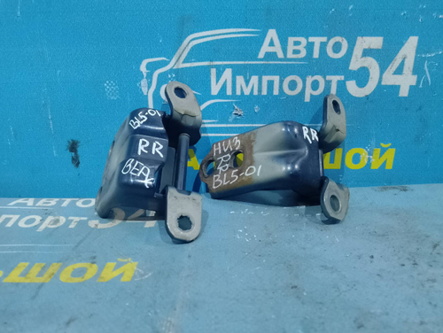 Петля двери задней правой SUBARU LEGACY 2005