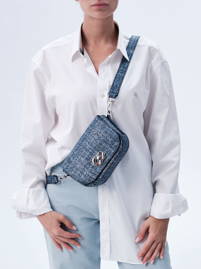 Сумка кожаная на плечо кросс-боди синяя